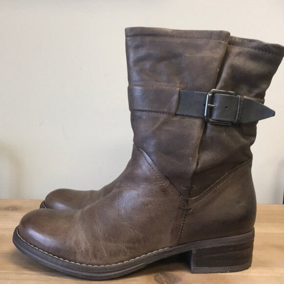 Clarks Women's Mezze Game Comfort Pull On Fashion - Picture 3 of 7